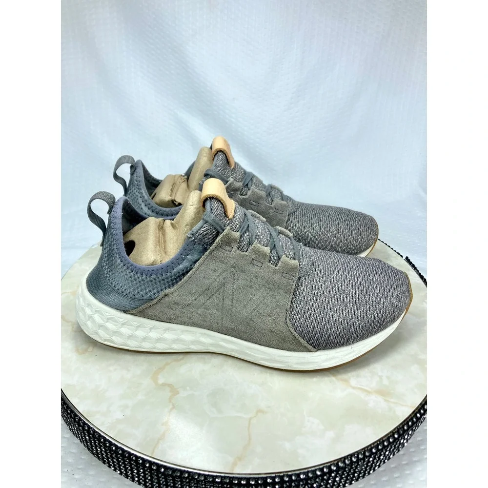 New Balance Fresh Foam Cruz MCRUZOS Running Shoes Mens 9 Gray Knit Suede Sneaker
